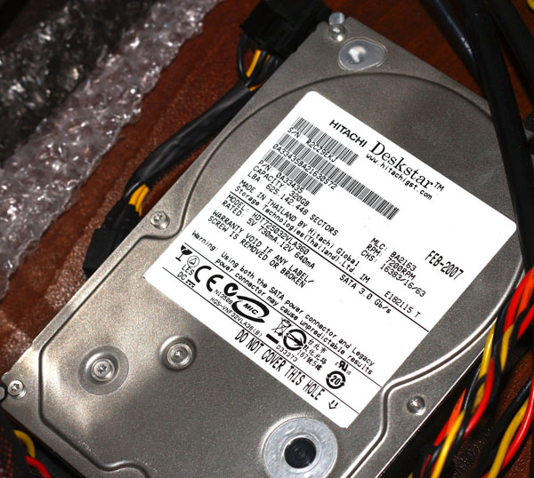 Hitachi HDD 320 GB HDT725032VLA360