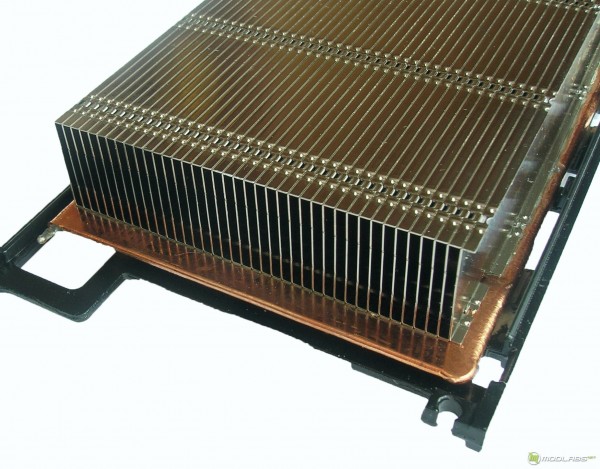 Sapphire Radeon HD6950 - heatsink - isometric