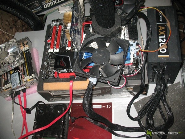 Asus Crosshair V Formula + AMD Phenom II X2 565 @cascade