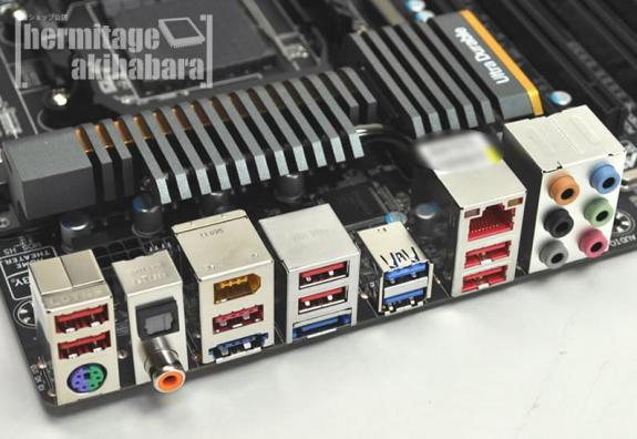 Материнская плата Gigabyte GA-990FXA-UD7