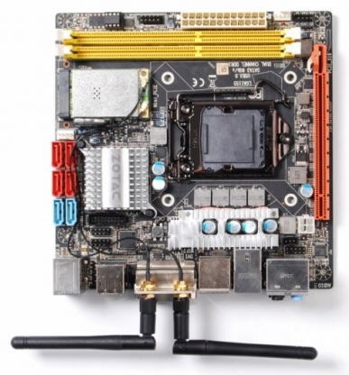 Материнская плата ZOTAC H67-ITX WiFi